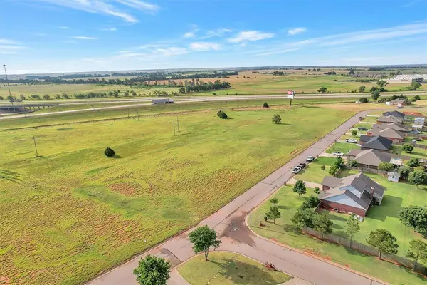 00 Willow ST, Elk City, OK 73644