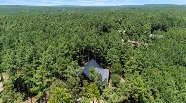145 HACKBERRY FLATS TRL, Broken Bow, OK 74728