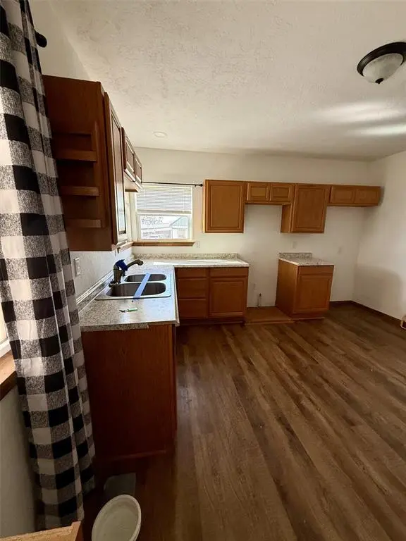 701 S Main ST, Grandfield, OK 73546