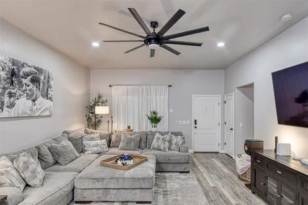 2712 Red Fish RD, Norman, OK 73069
