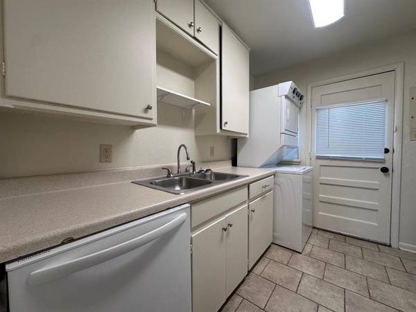 500 Stinson ST #Apt 10, Norman, OK 73072