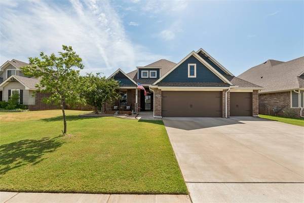 2816 Heather HVN, Moore, OK 73160