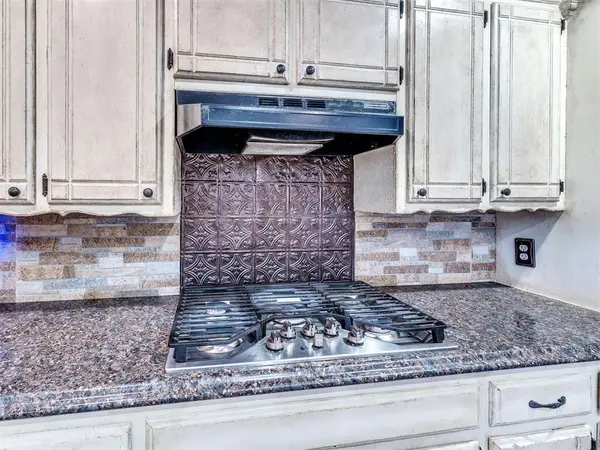 245 E Riddle RD, Chickasha, OK 73018