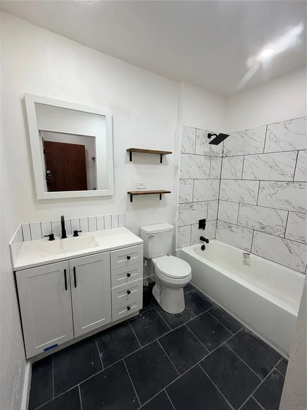 524 S 8th ST, Clinton, OK 73601