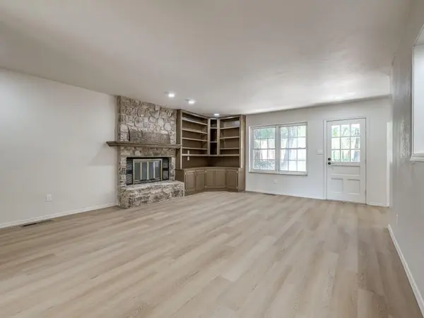 7933 NW 14th ST, Oklahoma City, OK 73127
