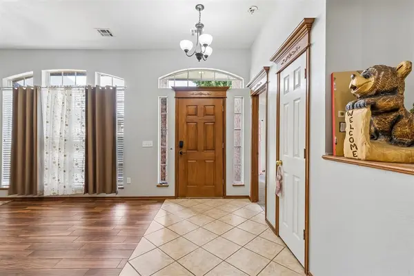 8212 NW 83rd ST, Oklahoma City, OK 73132