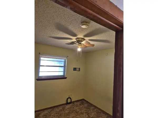 6430 NW Columbia AVE, Lawton, OK 73505