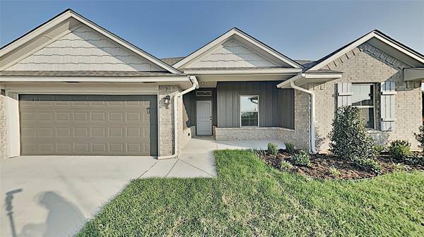 5521 Cheyenne RD, Warr Acres, OK 73132