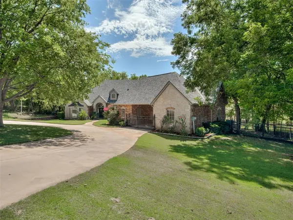 8030 Redhawk LN, Edmond, OK 73034
