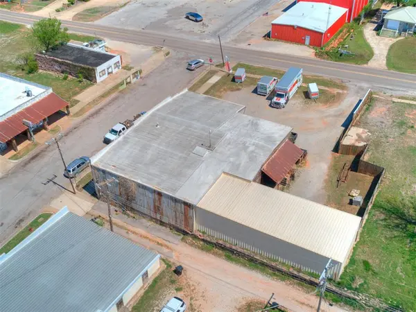 114 E 1st ST, Luther, OK 73054