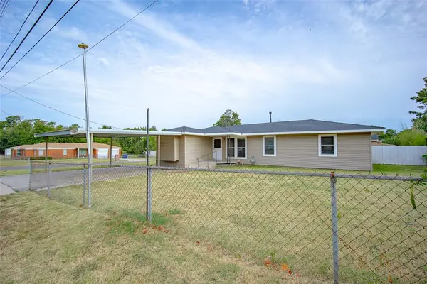 10501 Bellview DR, Midwest City, OK 73130