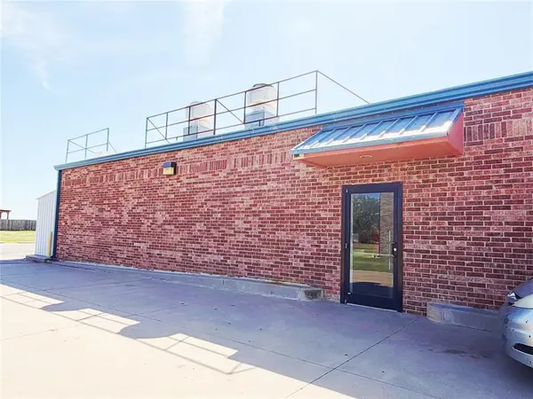 318 Edmond RD, Piedmont, OK 73078