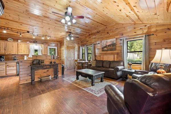 136 Mt. Herman RD, Broken Bow, OK 74728