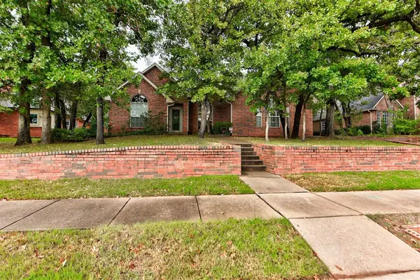 9 N Crosstimber TRL, Edmond, OK 73034