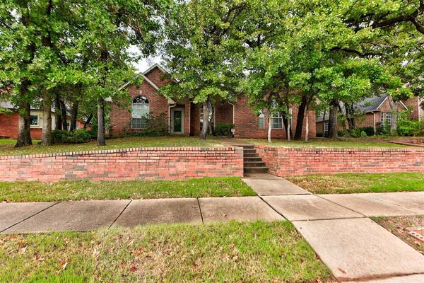 9 N Crosstimber TRL, Edmond, OK 73034