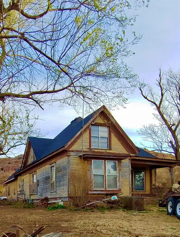 200 W Mountain AVE, Granite, OK 73547