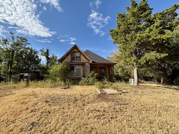 200 W Mountain AVE, Granite, OK 73547