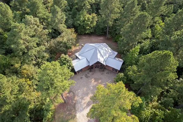 69 White Tail CIR, Broken Bow, OK 74728