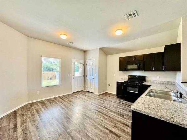 933 Klare LN, Oklahoma City, OK 73130