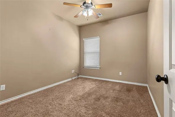 2513 Hayride DR, Weatherford, OK 73096