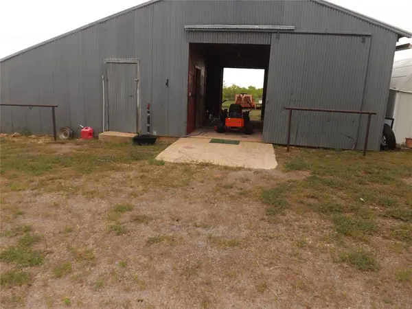 21259 E County Road 160 RD, Headrick, OK 73549