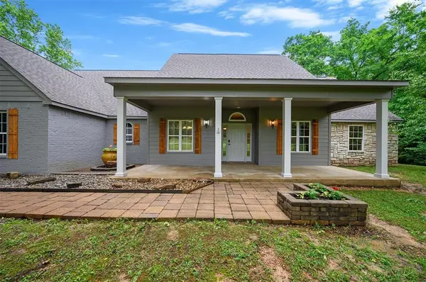 482 Raintree RD, Broken Bow, OK 74728