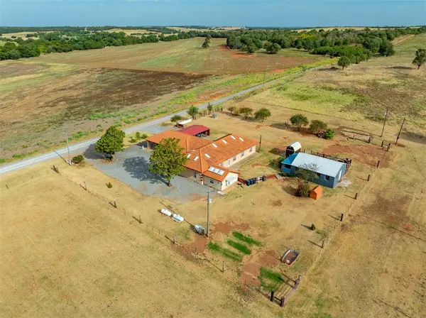 16115 County Street 2610, Binger, OK 73009