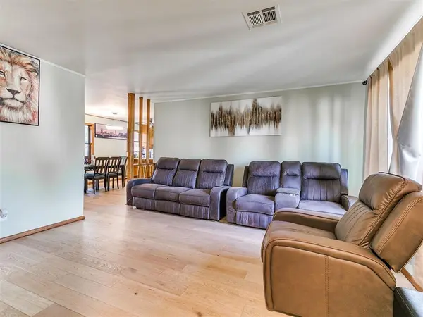 2001 N Keeton AVE, Bethany, OK 73008