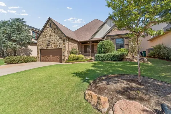 16816 Little Leaf LN, Edmond, OK 73012