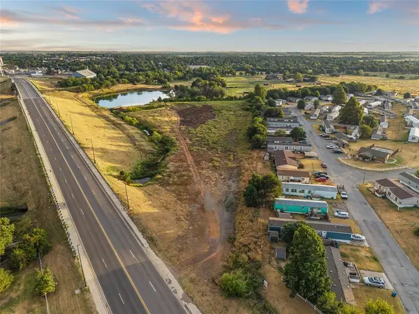 S Rock Island AVE, El Reno, OK 73036