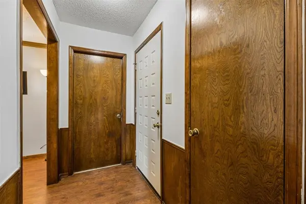 529 S Silver DR, Mustang, OK 73064