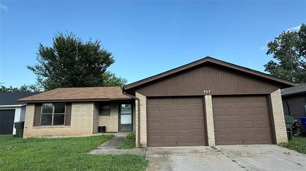 905 Branchwood CT, Norman, OK 73072