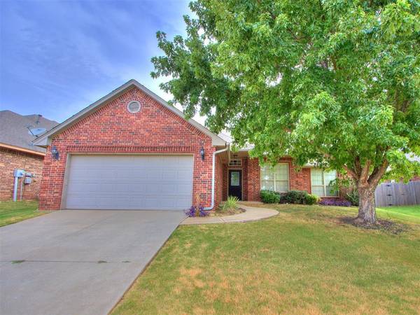 1625 Savannah LN, Edmond, OK 73003