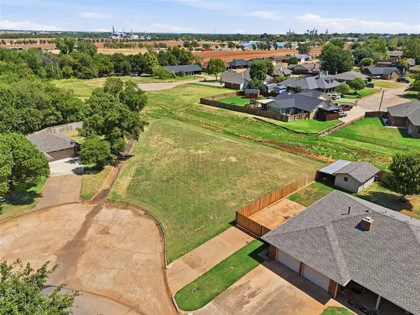 1206 W Fay AVE, Kingfisher, OK 73750