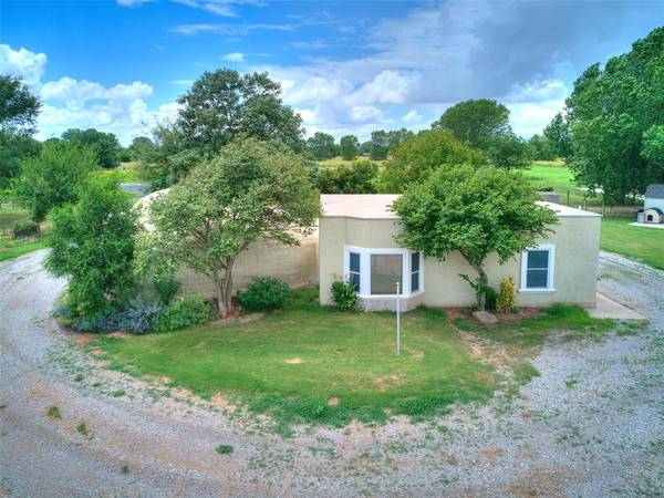 6745 N Gregory RD, Yukon, OK 73099