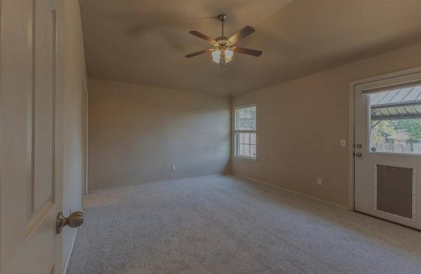 12368 SW 6th ST, Yukon, OK 73099
