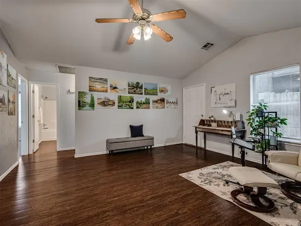 2308 Heatherfield LN, Norman, OK 73071