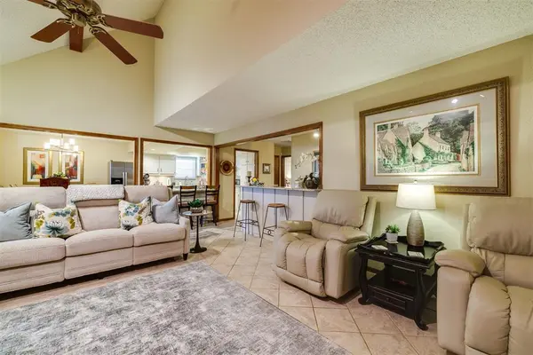7216 NW 119th ST, Oklahoma City, OK 73162