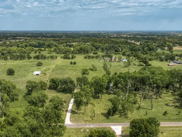 410 Quail Hollow DR, Blanchard, OK 73010