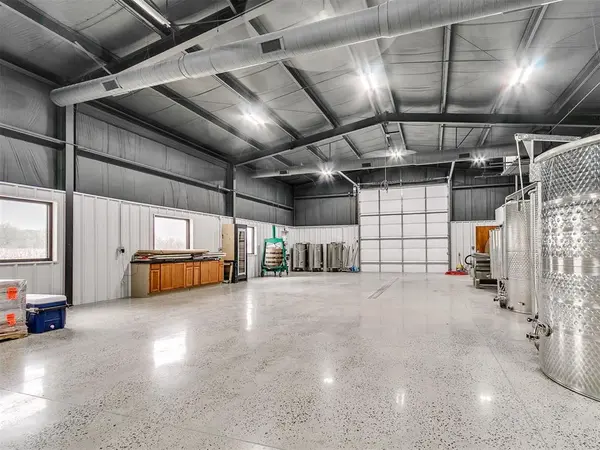 6799 N Gregory RD, Yukon, OK 73099