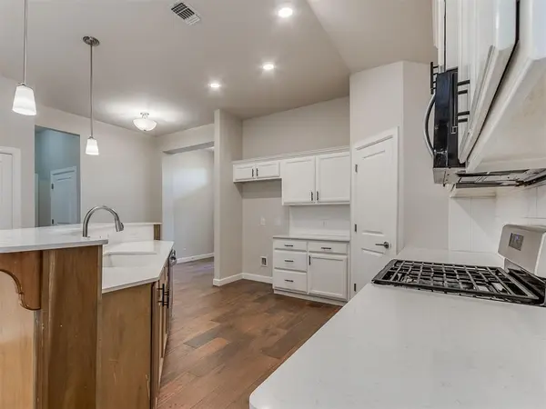 10317 NW 34th TER, Yukon, OK 73099