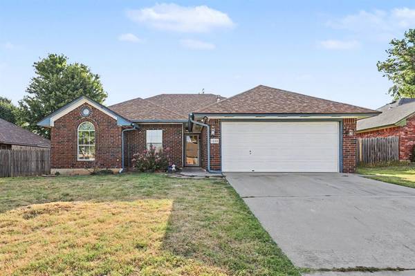 1808 Butterfield TRL, Choctaw, OK 73020