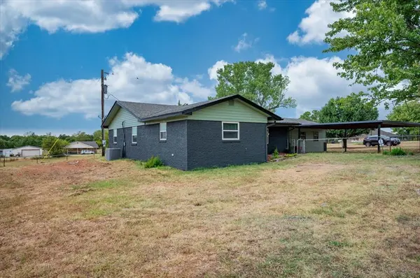 329131 E Lincoln ST, Harrah, OK 73045