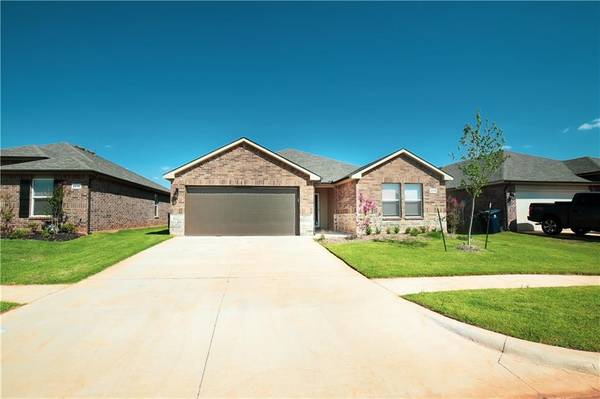 4216 SW MOONLIGHT RD, Mustang, OK 73064