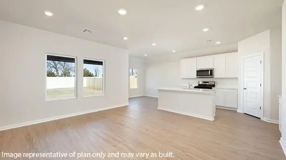 11633 SW 27th ST, Oklahoma City, OK 73099