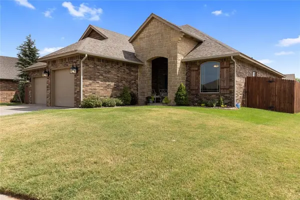 10916 SW 35th TER, Yukon, OK 73099