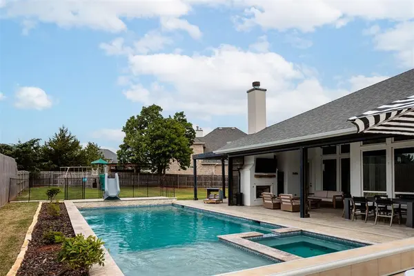 1140 Gateway Bridge RD, Edmond, OK 73034