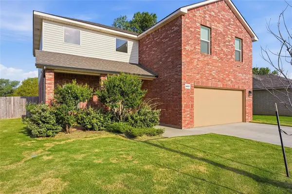 4421 Palmetto Bluff DR, Mustang, OK 73064