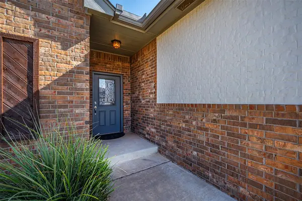 9121 NW 89th ST, Yukon, OK 73099