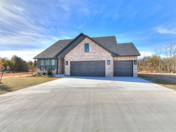 9404 NW 75th ST, Yukon, OK 73099